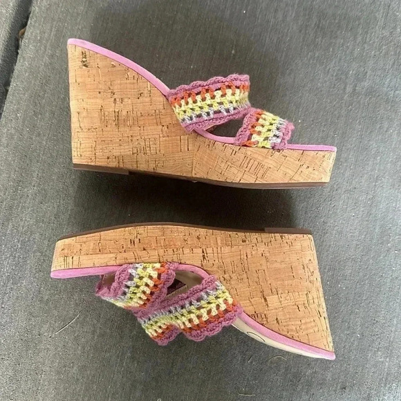 NEW JESSICA SIMPSON Size 7.5 Multi Colorful Knit Design Wedge Heel Sandals - Picture 4 of 10